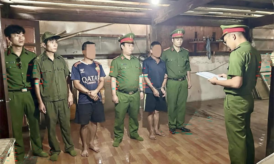 Ph&aacute;t hiện người t&agrave;ng trữ tr&aacute;i ph&eacute;p chất ma t&uacute;y