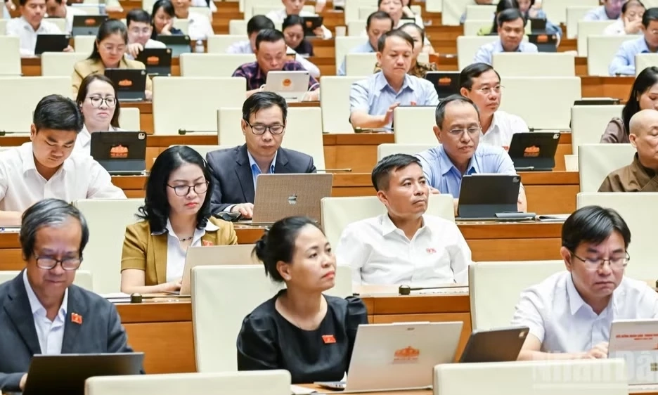 Quốc hội bước v&agrave;o ng&agrave;y l&agrave;m việc cuối của đợt 1 Kỳ họp kh&ocirc;ng thường lệ thứ nhất