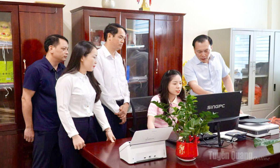 Số h&oacute;a hồ sơ đảng vi&ecirc;n