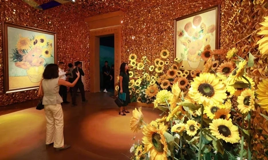 H&agrave; Nội: Triển l&atilde;m t&aacute;i hiện 165 kiệt t&aacute;c bất hủ của Vincent Van Gogh bằng c&ocirc;ng nghệ hiện đại