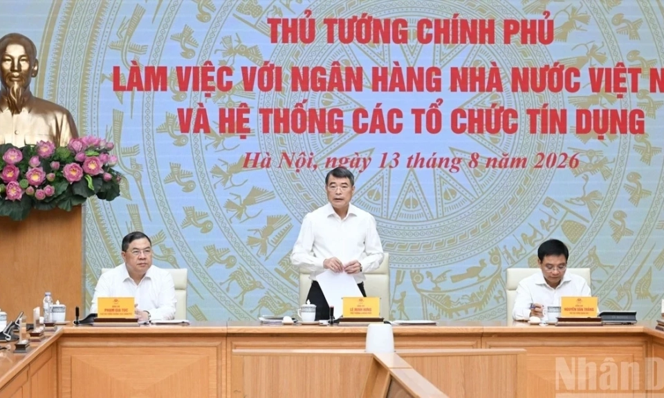 [Ảnh] Thủ tướng L&ecirc; Minh Hưng l&agrave;m việc với Ng&acirc;n h&agrave;ng Nh&agrave; nước Việt Nam v&agrave; c&aacute;c hệ thống t&iacute;n dụng