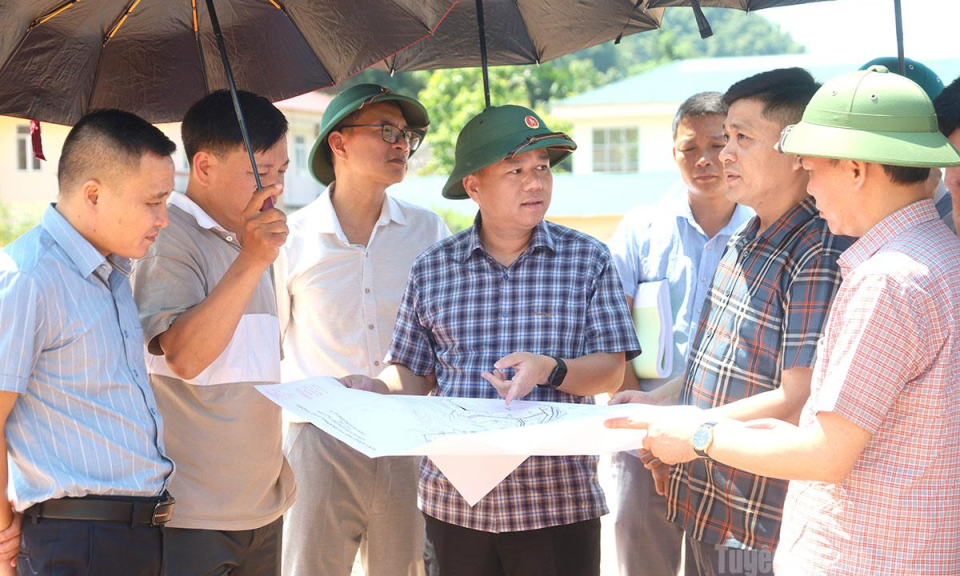 Tập trung r&agrave; so&aacute;t, th&aacute;o gỡ kh&oacute; khăn, đẩy nhanh tiến độ c&aacute;c dự &aacute;n thuộc 3 Chương tr&igrave;nh mục ti&ecirc;u quốc gia
