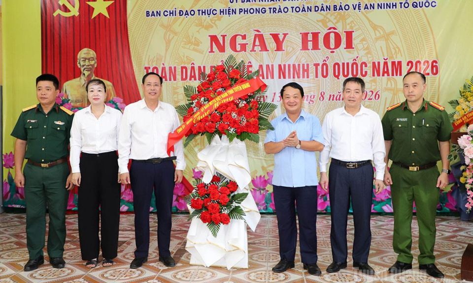 Lực lượng an ninh cơ sở cần b&aacute;m s&aacute;t địa b&agrave;n, gắn b&oacute; mật thiết với Nh&acirc;n d&acirc;n
