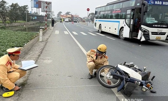 C&aacute; nh&acirc;n đưa người đi cấp cứu v&igrave; tai nạn giao th&ocirc;ng được hỗ trợ 5 triệu đồng