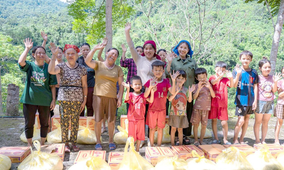 Lan tỏa h&igrave;nh ảnh qu&ecirc; hương
