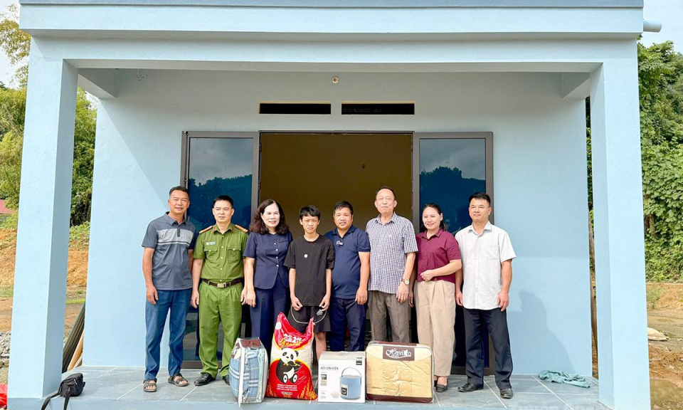 Kh&aacute;nh th&agrave;nh nh&agrave; cho em Gi&agrave;ng Trần Hưng