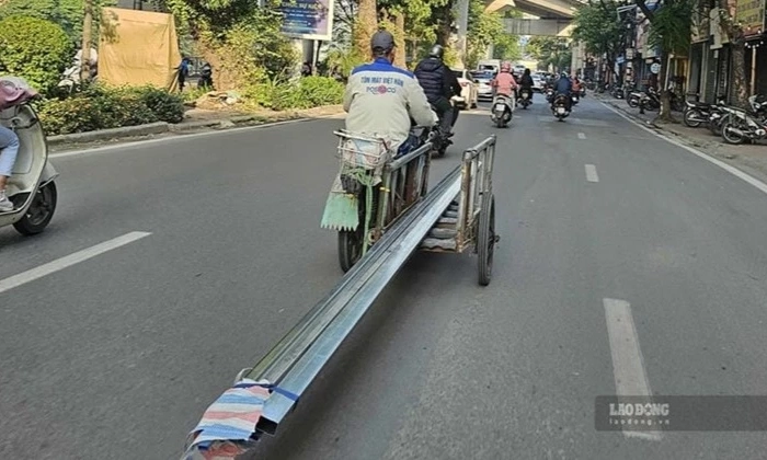 Th&iacute; điểm xe ba b&aacute;nh điện, dẹp nạn xe tự chế