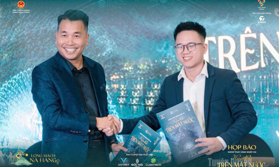 Nghe hồ kể chuyện