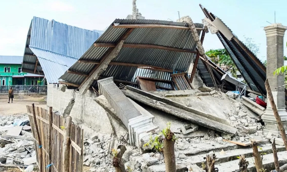 Động đất Indonesia: 51 người chết, h&agrave;ng ngh&igrave;n người chưa thể về nh&agrave;