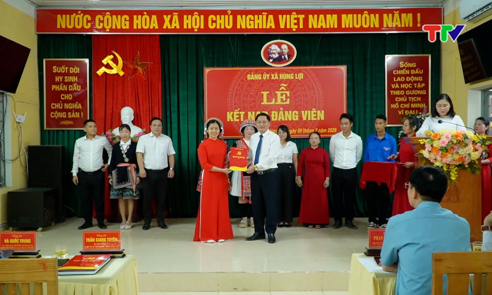 Ph&aacute;t triển Đảng trong t&igrave;nh h&igrave;nh mới