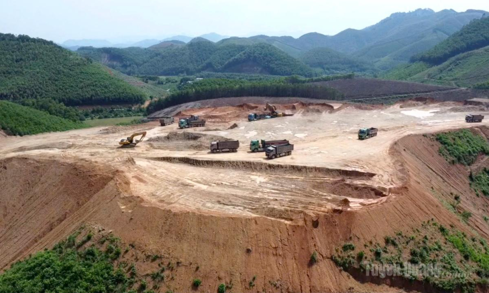 Đ&aacute;nh thức nguồn lực đất đai