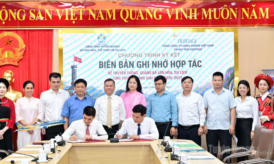 Tăng cường giới thiệu h&igrave;nh ảnh Tuy&ecirc;n Quang l&ecirc;n c&aacute;c ấn phẩm Heritage của Tổng C&ocirc;ng ty H&agrave;ng kh&ocirc;ng Việt Nam