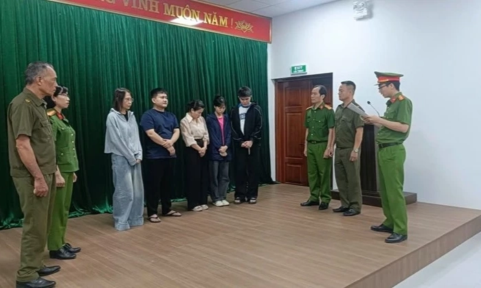 Khởi tố 5 bị can tại cơ sở spa về tội lừa dối kh&aacute;ch h&agrave;ng