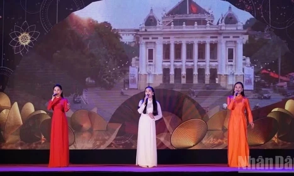H&agrave; Nội tổ chức nhiều chương tr&igrave;nh nghệ thuật ch&agrave;o mừng những ng&agrave;y lễ lớn