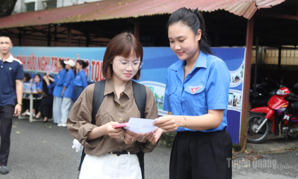 Trường Đại học T&acirc;n Tr&agrave;o đ&oacute;n t&acirc;n sinh vi&ecirc;n nhập học