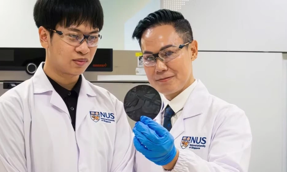 Hai nh&agrave; khoa học gốc Việt tại NUS c&ocirc;ng bố nghi&ecirc;n cứu mới t&aacute;i sử dụng phế liệu composite từ m&aacute;y bay