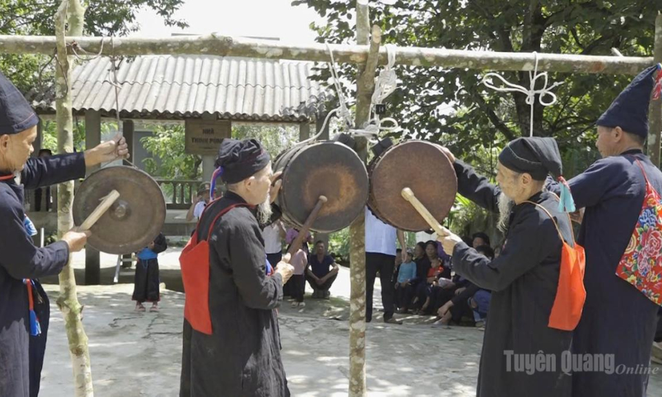 Đậm đ&agrave; bản sắc văn h&oacute;a Tết Khu C&ugrave; T&ecirc; của đồng b&agrave;o La Ch&iacute; Bản D&iacute;u