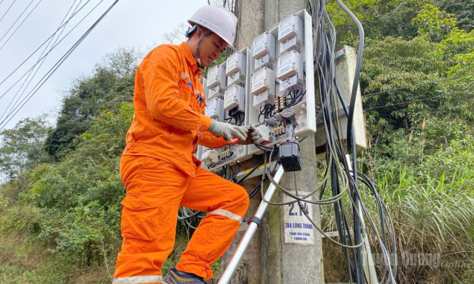 C&ocirc;ng ty Điện lực Tuy&ecirc;n Quang đẩy mạnh chuyển đổi số, ph&aacute;t triển ứng dụng số trong dịch vụ kh&aacute;ch h&agrave;ng