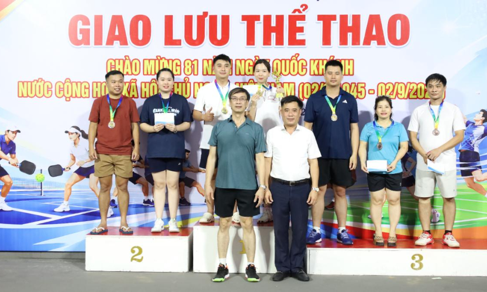235 vận động vi&ecirc;n tham gia giao lưu thể thao Khối Kinh tế - X&acirc;y dựng