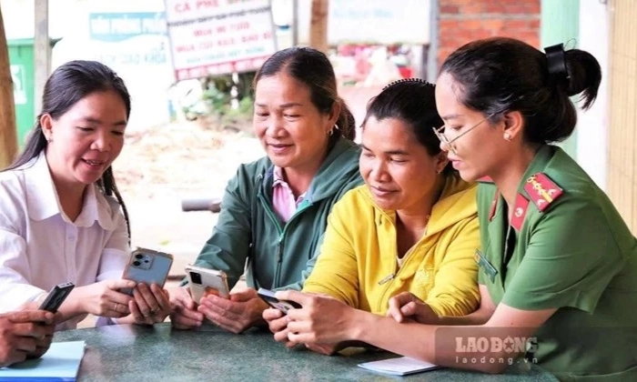 Đưa kỹ năng nhận diện lừa đảo trực tuyến đến người d&acirc;n v&ugrave;ng s&acirc;u L&acirc;m Đồng