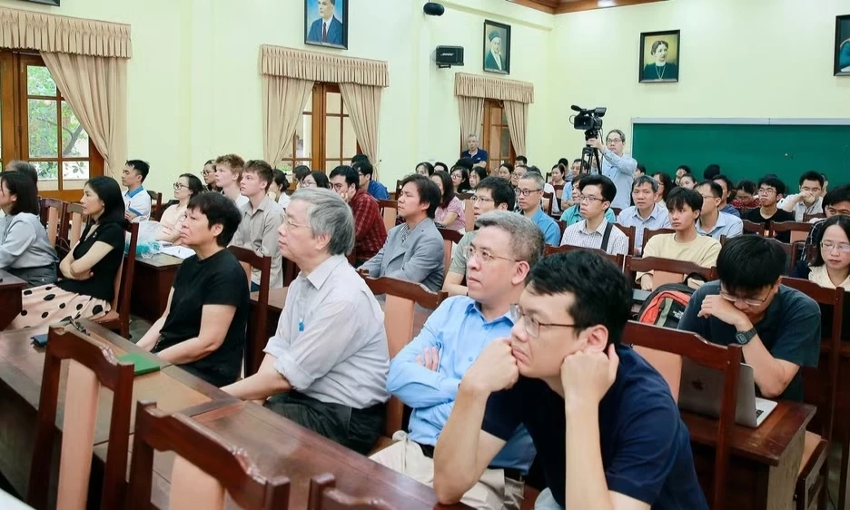 To&aacute;n học v&agrave; tr&iacute; tuệ nh&acirc;n tạo: &ldquo;Quẳng g&aacute;nh lo (AI) đi v&agrave; vui sống&rdquo;