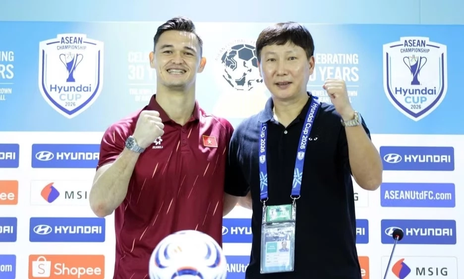 HLV Kim Sang Sik: Đội tuyển Việt Nam c&ograve;n 90 ph&uacute;t để ho&agrave;n tất nhiệm vụ