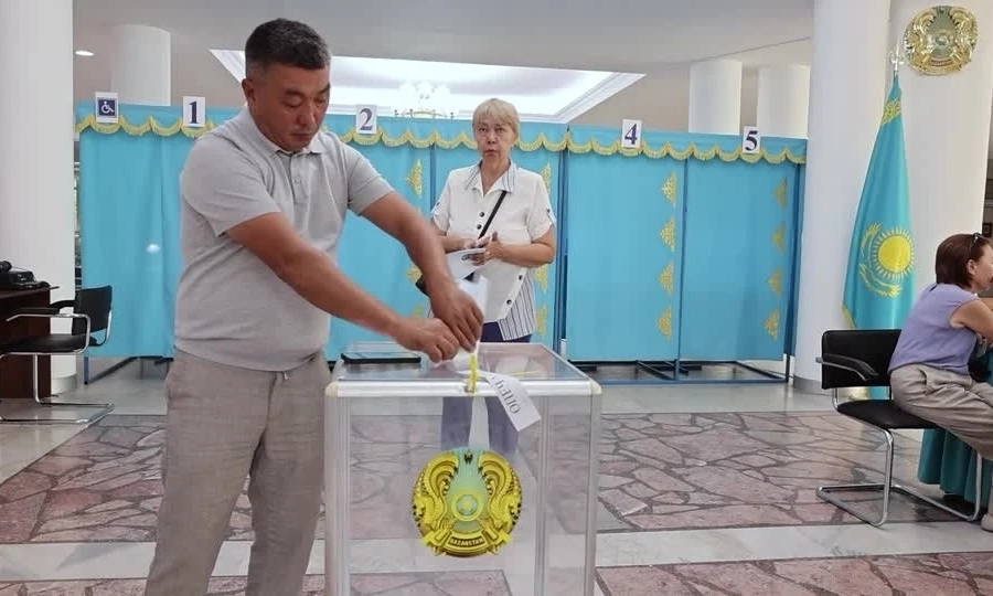 Hơn 74% cử tri Kazakhstan tham gia cuộc bầu cử Quốc hội đơn viện đầu ti&ecirc;n