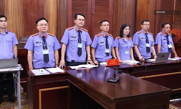 Viện kiểm s&aacute;t đề nghị tuy&ecirc;n phạt ca sĩ Chi D&acirc;n 7-8 năm t&ugrave;