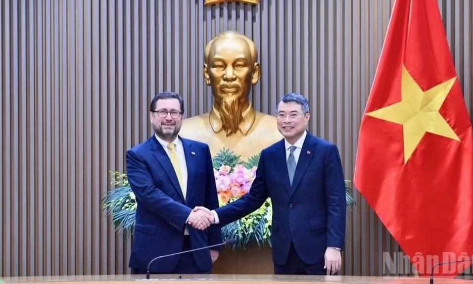 Việt Nam lu&ocirc;n coi trọng quan hệ hữu nghị truyền thống v&agrave; Đối t&aacute;c to&agrave;n diện với Chile