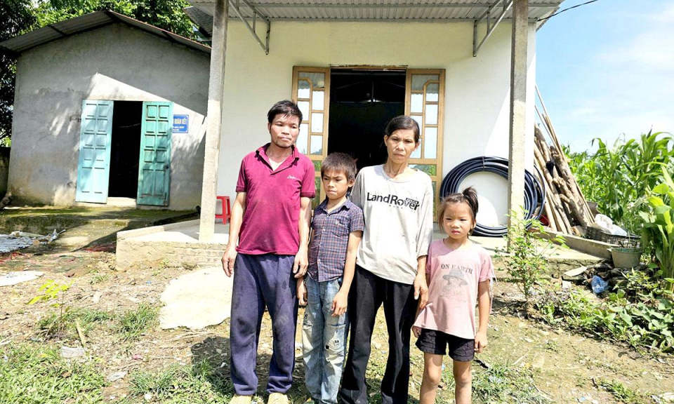 Kh&aacute;nh th&agrave;nh &ldquo;Nh&agrave; nh&acirc;n &aacute;i&rdquo; cho gia đ&igrave;nh anh Đặng Văn Cu v&agrave; chị L&yacute; Thị Trao