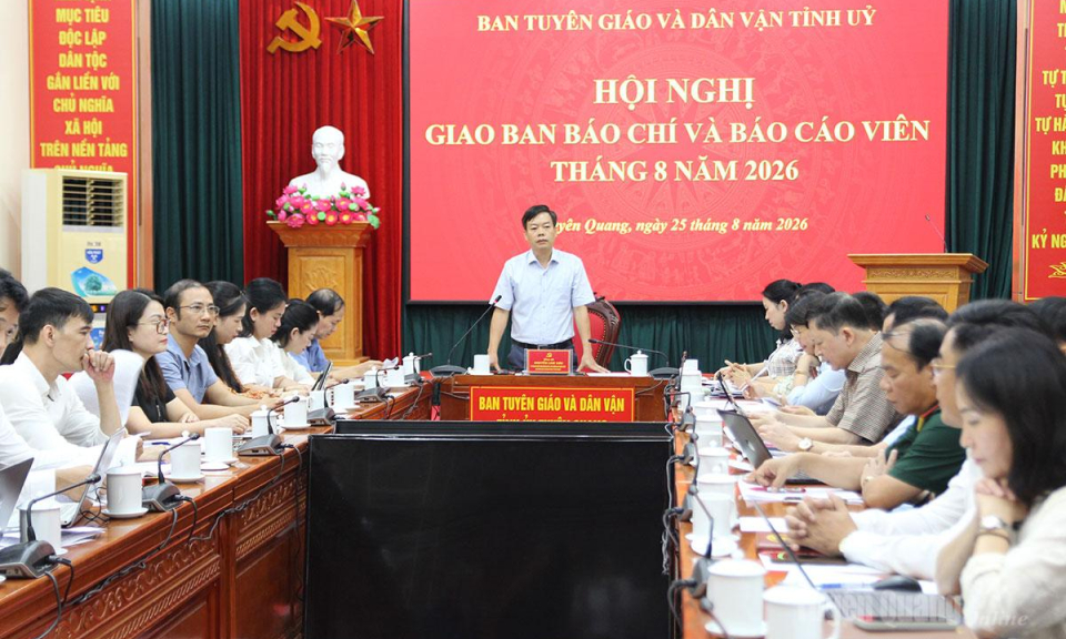 Ph&aacute;t huy vai tr&ograve; của b&aacute;o ch&iacute; trong định hướng dư luận x&atilde; hội