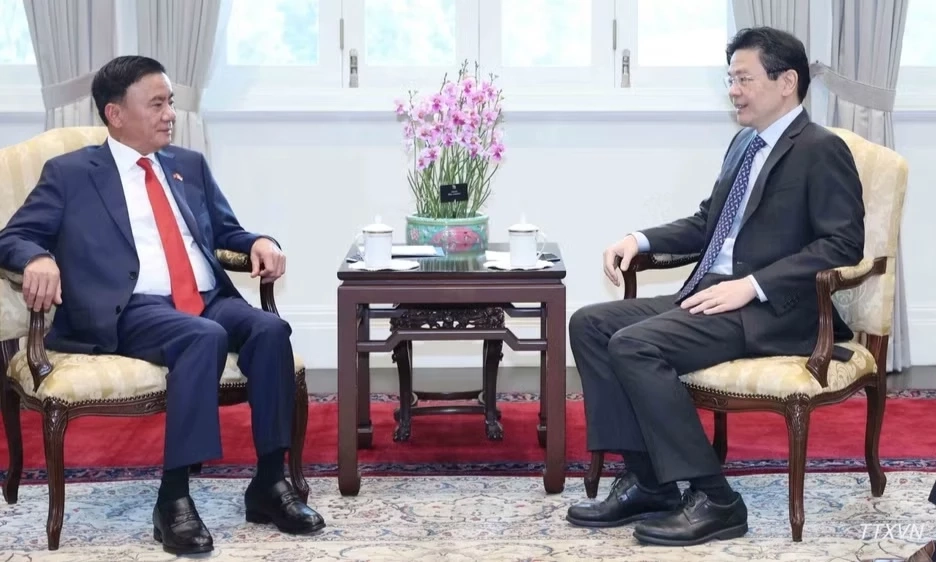 Thường trực Ban B&iacute; thư Trần Cẩm T&uacute; Hội kiến Tổng Thư k&yacute; Đảng PAP, Thủ tướng Singapore Lawrence Wong