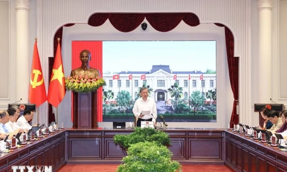 Tổng B&iacute; thư, Chủ tịch nước T&ocirc; L&acirc;m y&ecirc;u cầu x&acirc;y dựng hồ sơ an sinh cho mỗi người d&acirc;n