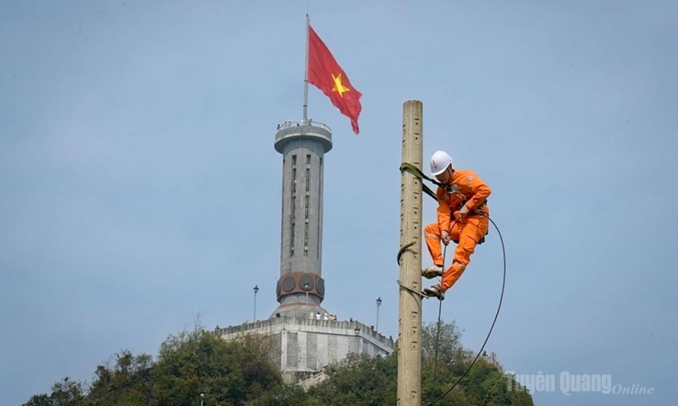 C&ocirc;ng ty Điện lực Tuy&ecirc;n Quang chủ động phương &aacute;n bảo đảm cấp điện an to&agrave;n, ổn định dịp nghỉ Lễ Quốc kh&aacute;nh 2/9