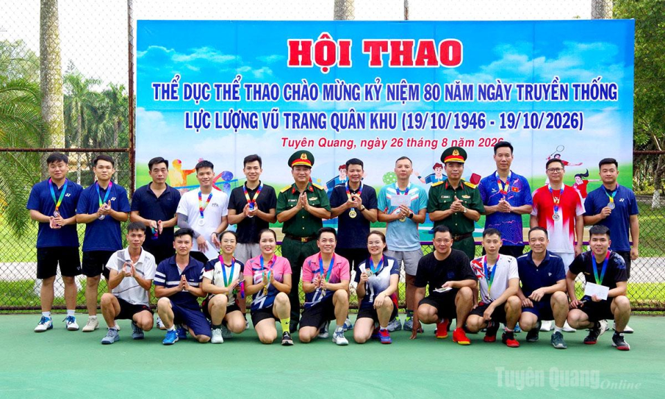 Hội thao thể dục thể thao ch&agrave;o mừng 80 năm Ng&agrave;y truyền thống LLVT Qu&acirc;n khu 2