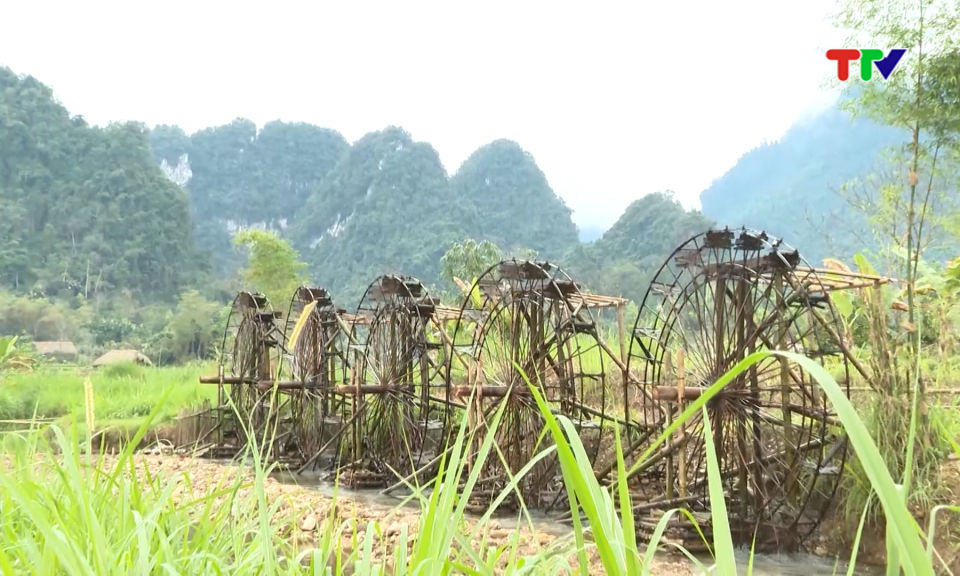 V&ograve;ng quay miền sơn cước