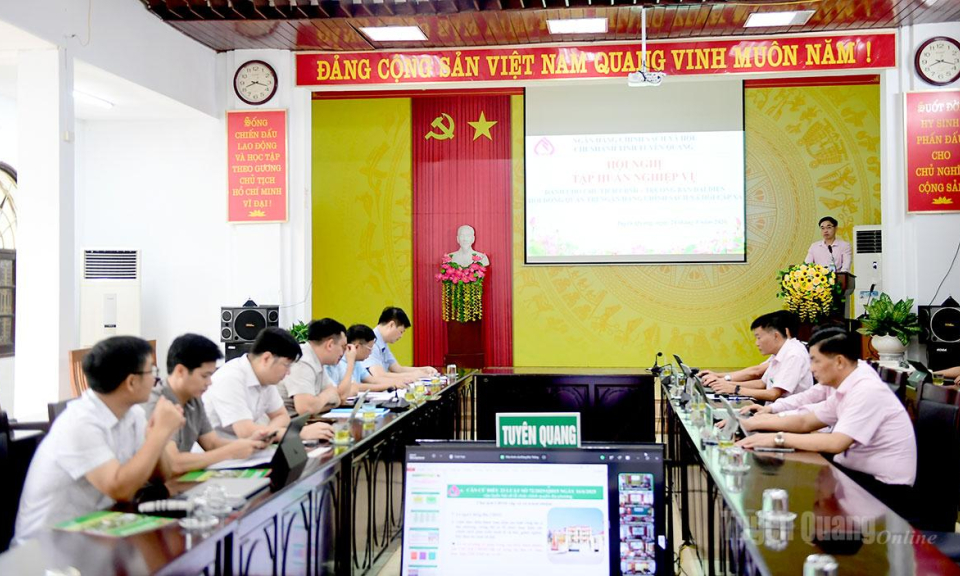 Tập huấn nghiệp vụ t&iacute;n dụng ch&iacute;nh s&aacute;ch cho 124 Chủ tịch UBND x&atilde;, phường