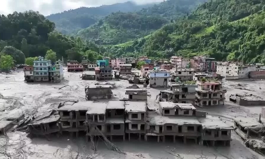 Nepal chạy đua cứu hộ sau lũ qu&eacute;t, h&agrave;ng trăm du kh&aacute;ch nước ngo&agrave;i vẫn mất t&iacute;ch