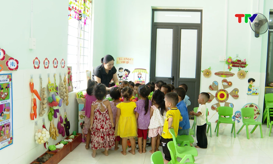 Sắp xếp trường lớp, sẵn s&agrave;ng đ&oacute;n năm học mới
