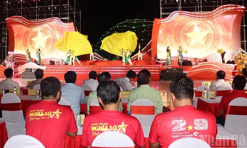 Quảng Ng&atilde;i: Khai mạc chuỗi sự kiện &ldquo;Tự h&agrave;o Việt Nam - Nghĩa Lộ kh&aacute;t vọng vươn xa&rdquo;