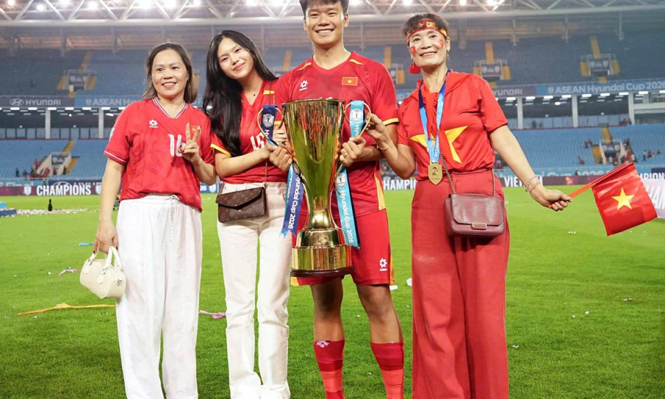 &ldquo;Tấm khi&ecirc;n th&eacute;p&rdquo; của đội tuyển Việt Nam