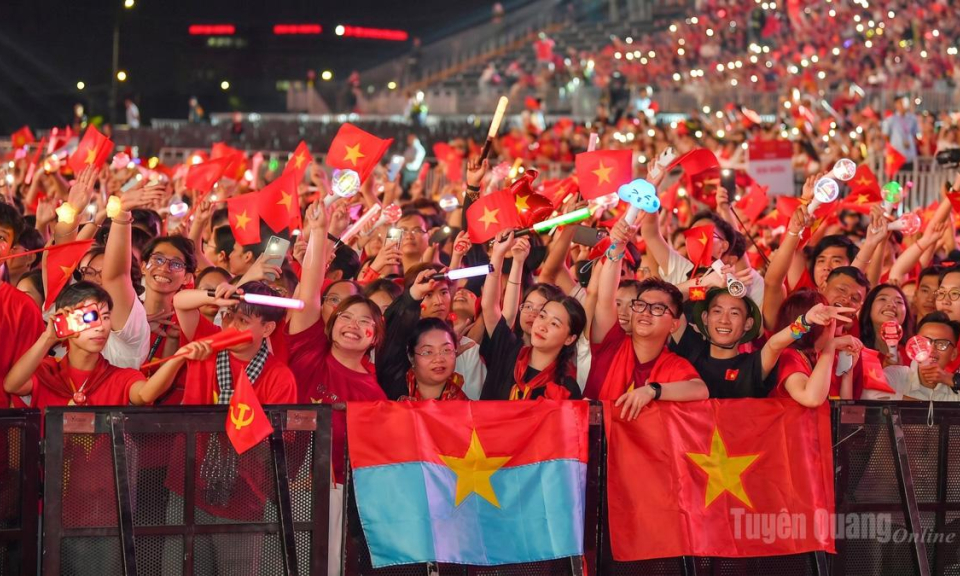 "Tổ quốc trong tim"