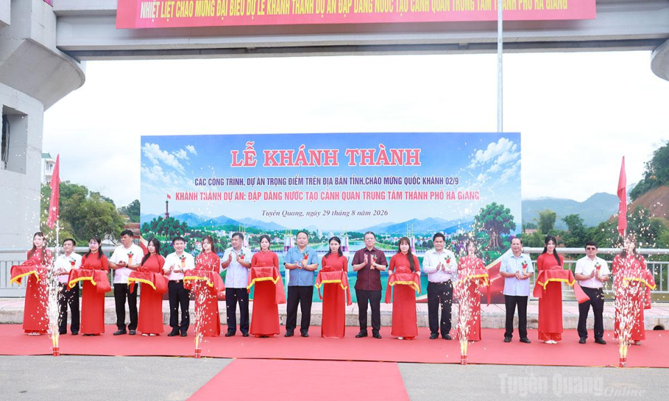 Kh&aacute;nh th&agrave;nh dự &aacute;n đập d&acirc;ng nước tạo cảnh quan trung t&acirc;m th&agrave;nh phố H&agrave; Giang