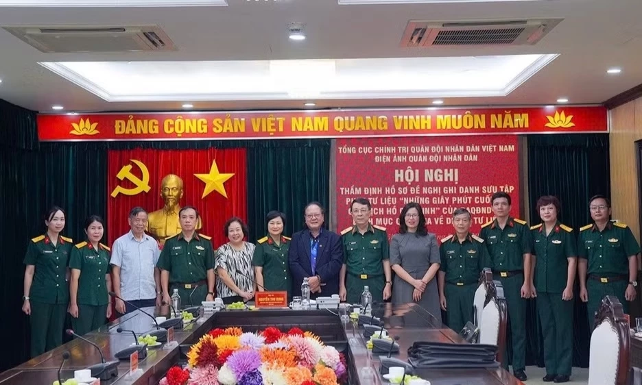 Đề nghị ghi danh Bộ sưu tập phim tư liệu về Chủ tịch Hồ Ch&iacute; Minh