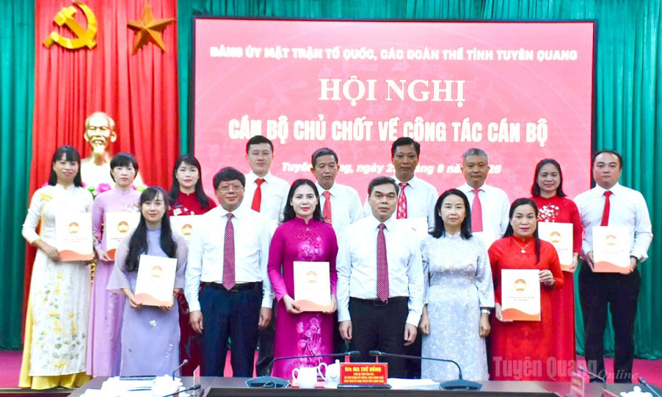 Th&agrave;nh lập 20 chi bộ trực thuộc Đảng bộ MTTQ, c&aacute;c đo&agrave;n thể tỉnh Tuy&ecirc;n Quang