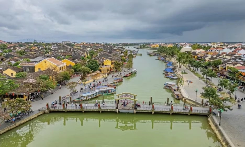 Mạch ngầm giữa m&ugrave;a nước lặng ở Hội An