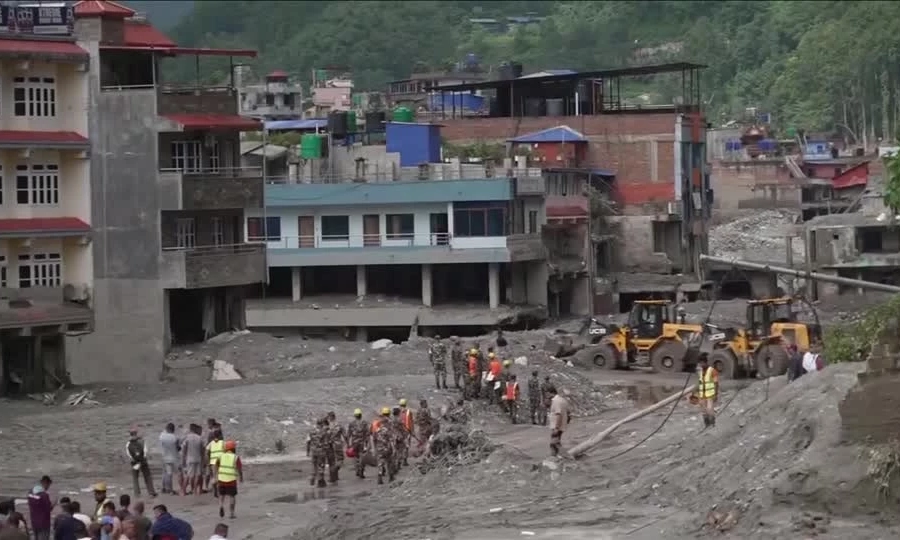 Sau lũ qu&eacute;t, Nepal đối mặt g&aacute;nh nặng t&aacute;i thiết 5 tỷ USD