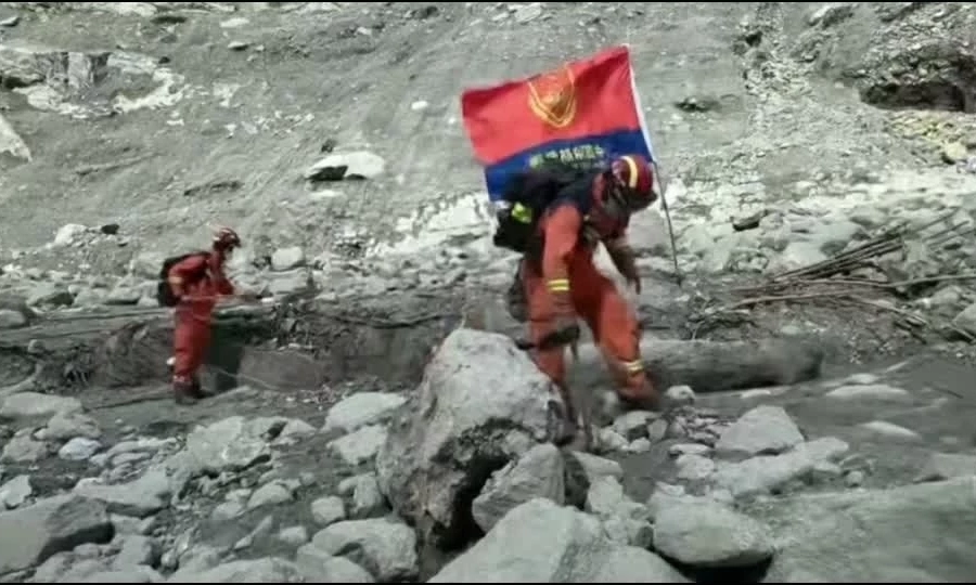 Trung Quốc triển khai g&oacute;i hỗ trợ khẩn cấp cho Nepal sau thảm họa lũ qu&eacute;t