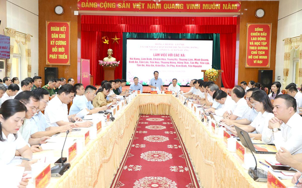 Quang cảnh buổi làm việc.
