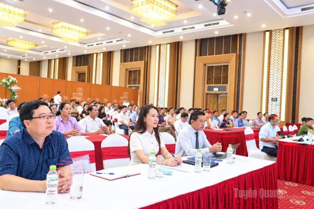 Các đại biểu dự Hội nghị.